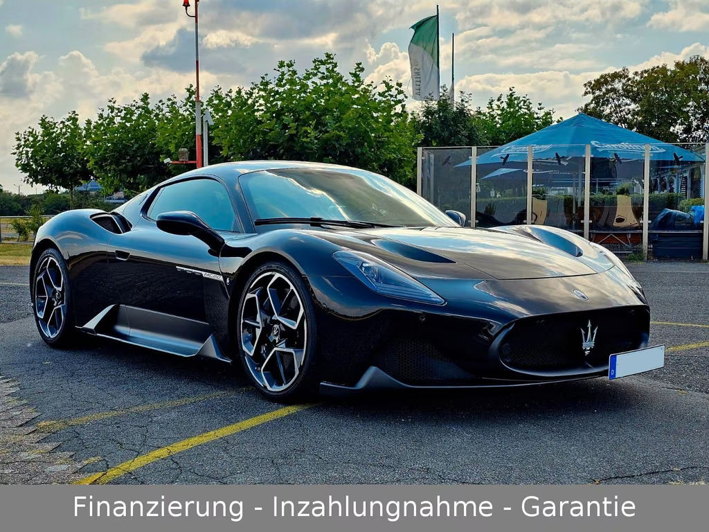 Maserati MC20