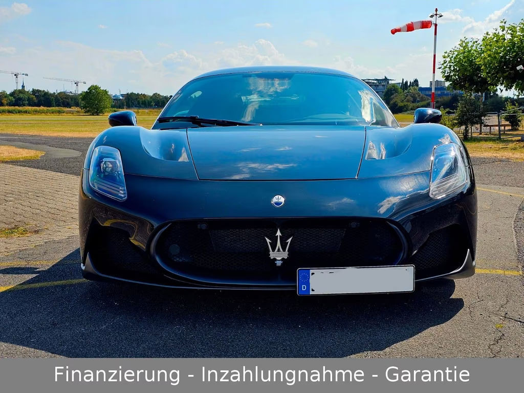 Maserati MC20