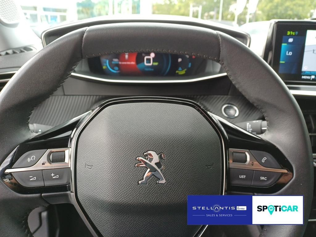 Peugeot e-2008
