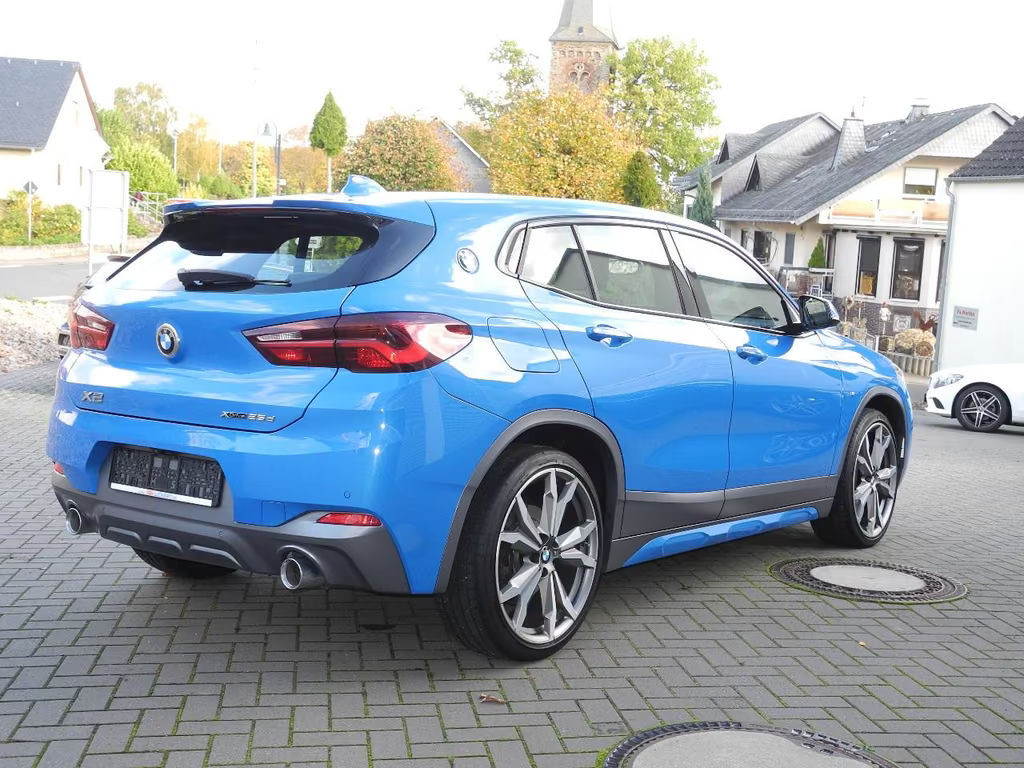 BMW X2