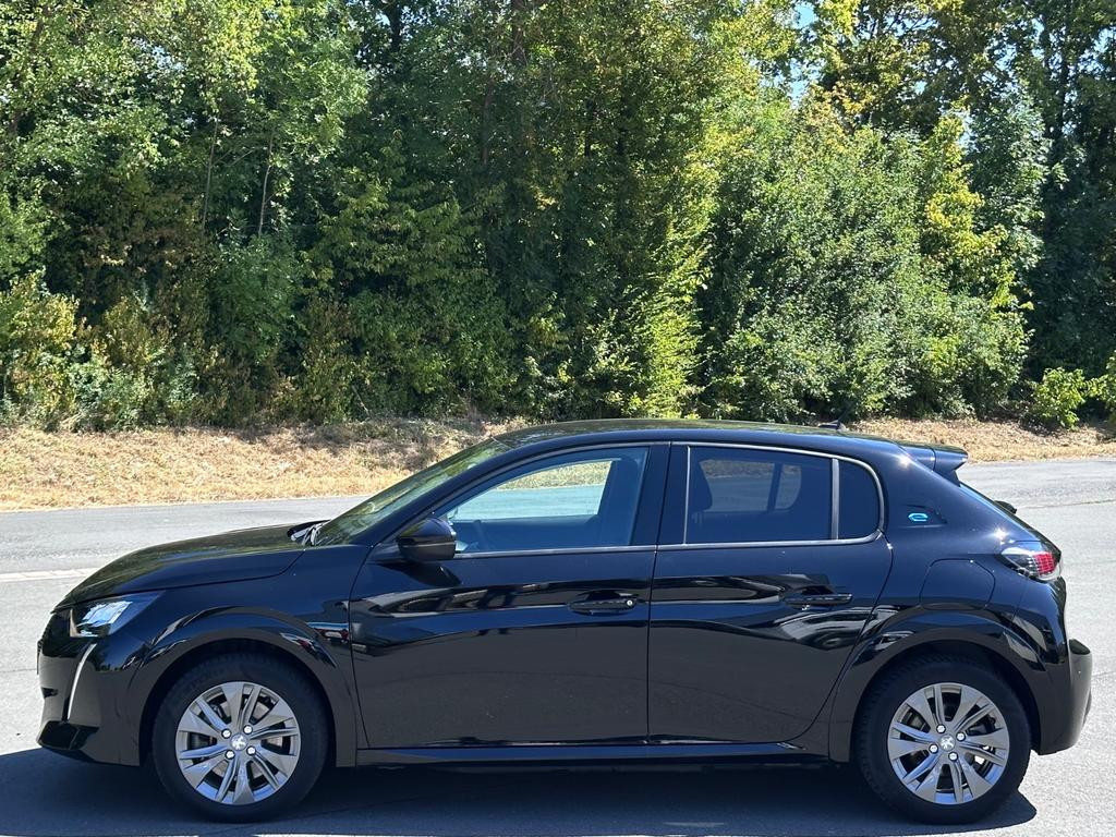 Peugeot e-208