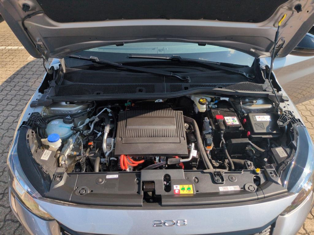 Peugeot e-208