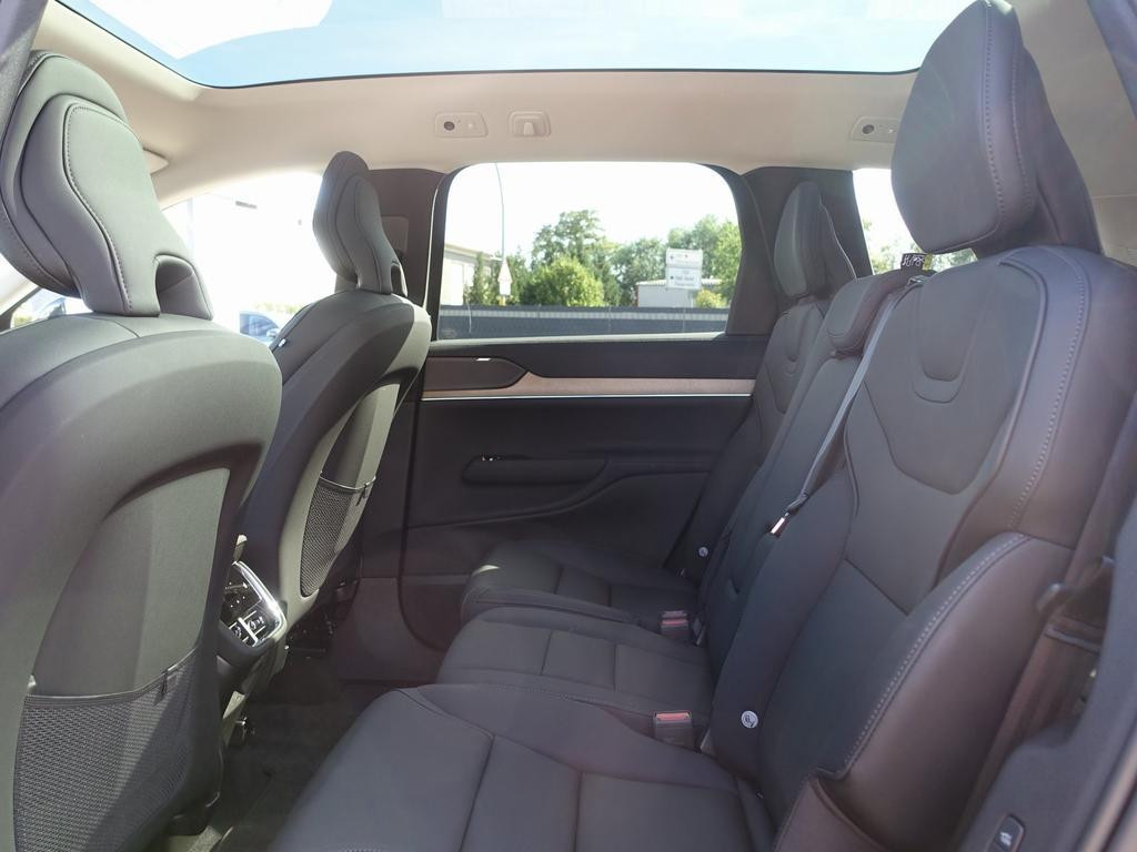 Volvo EX90