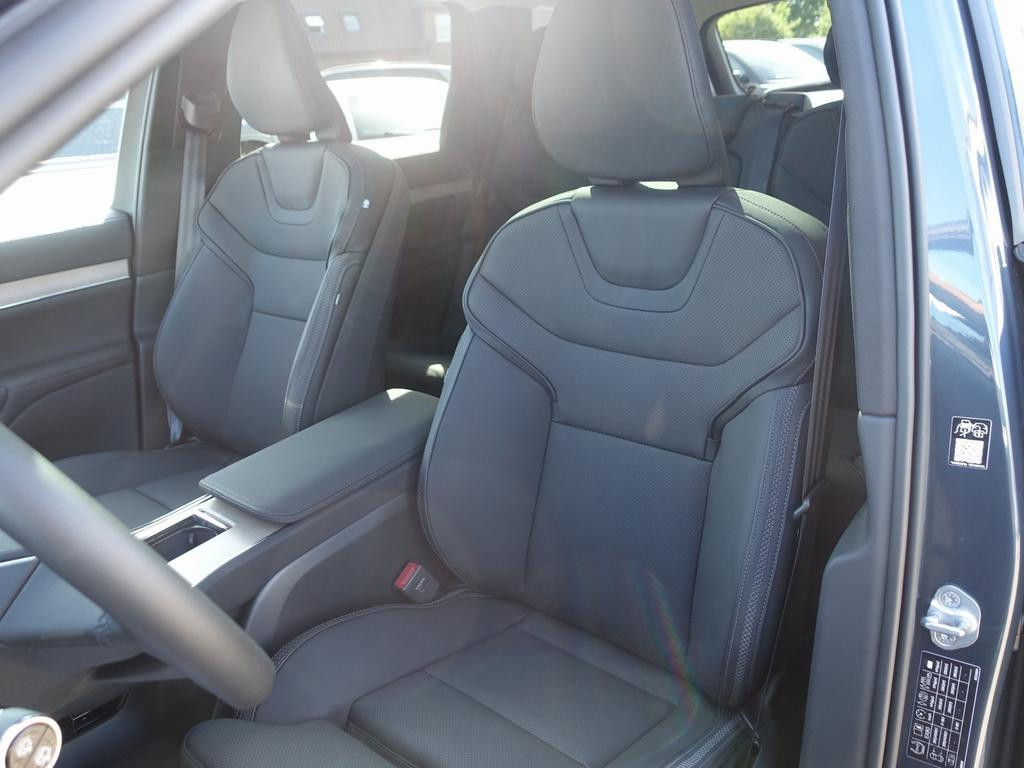 Volvo EX90