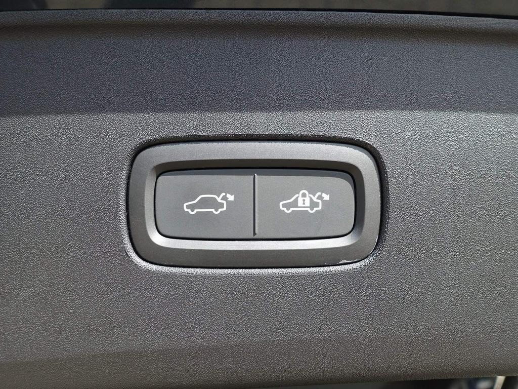 Volvo EX90