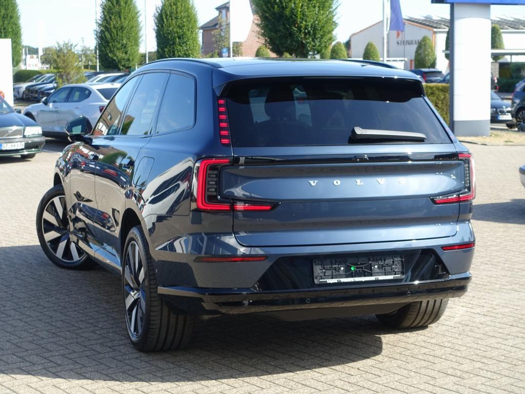 Volvo EX90
