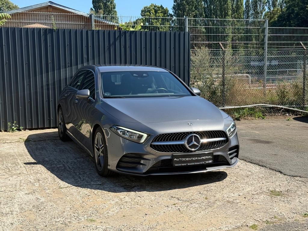 Mercedes-Benz A-Klasse A 220 AMG Line A 220 d