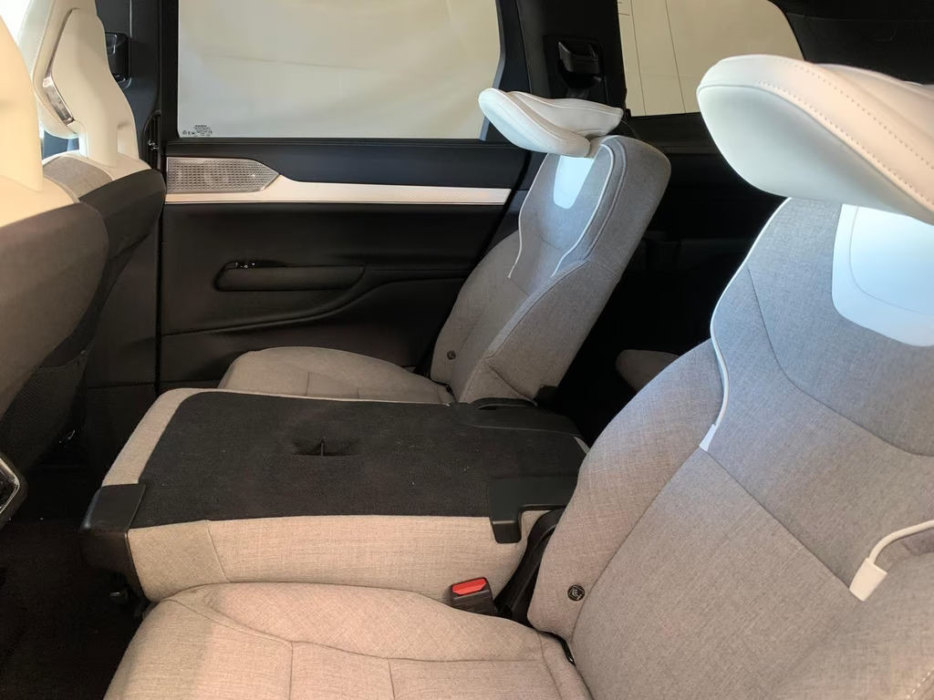 Volvo EX90