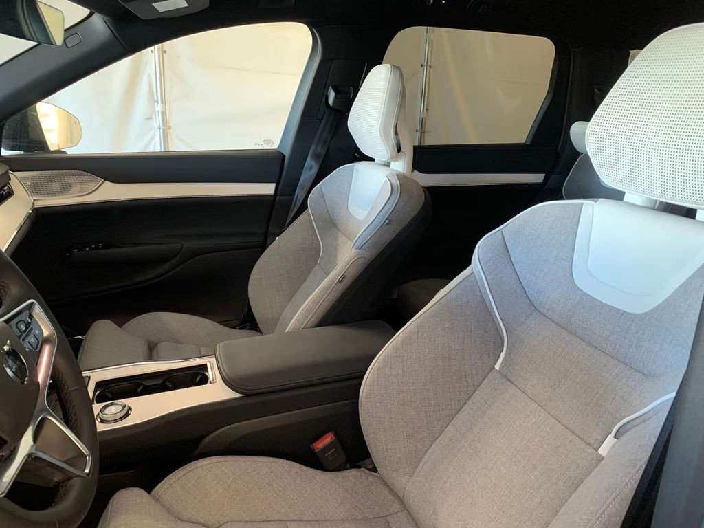 Volvo EX90