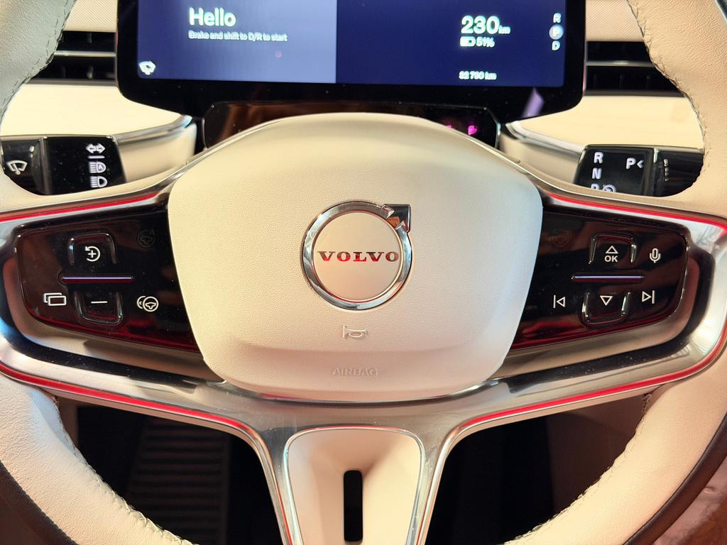 Volvo EX90