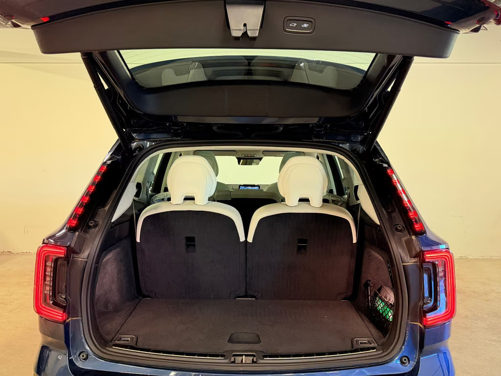 Volvo EX90