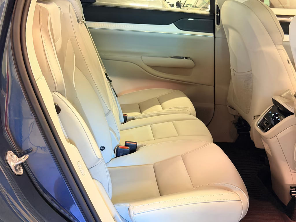 Volvo EX90