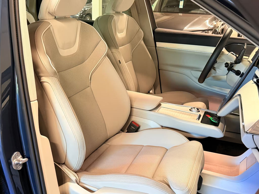 Volvo EX90