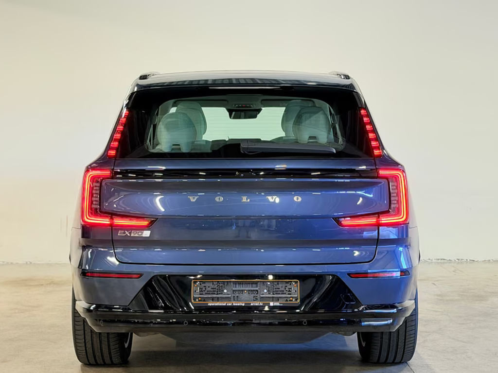 Volvo EX90