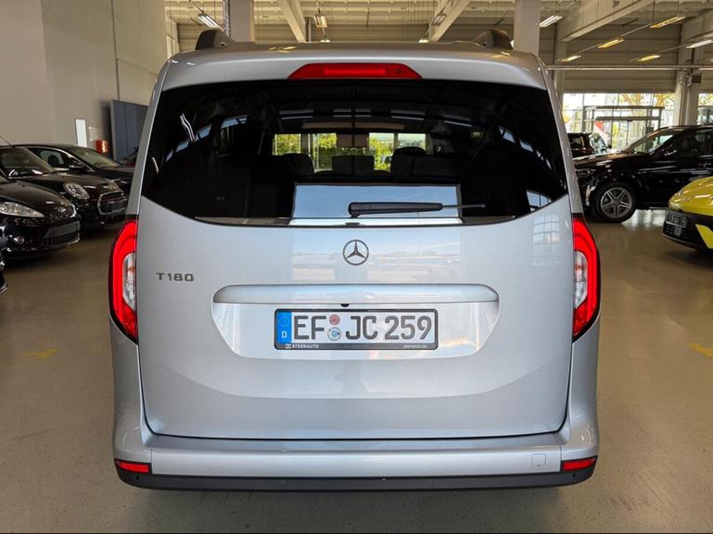 Mercedes-Benz T 180