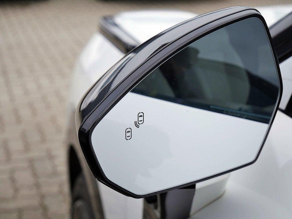 Lynk&Co 08