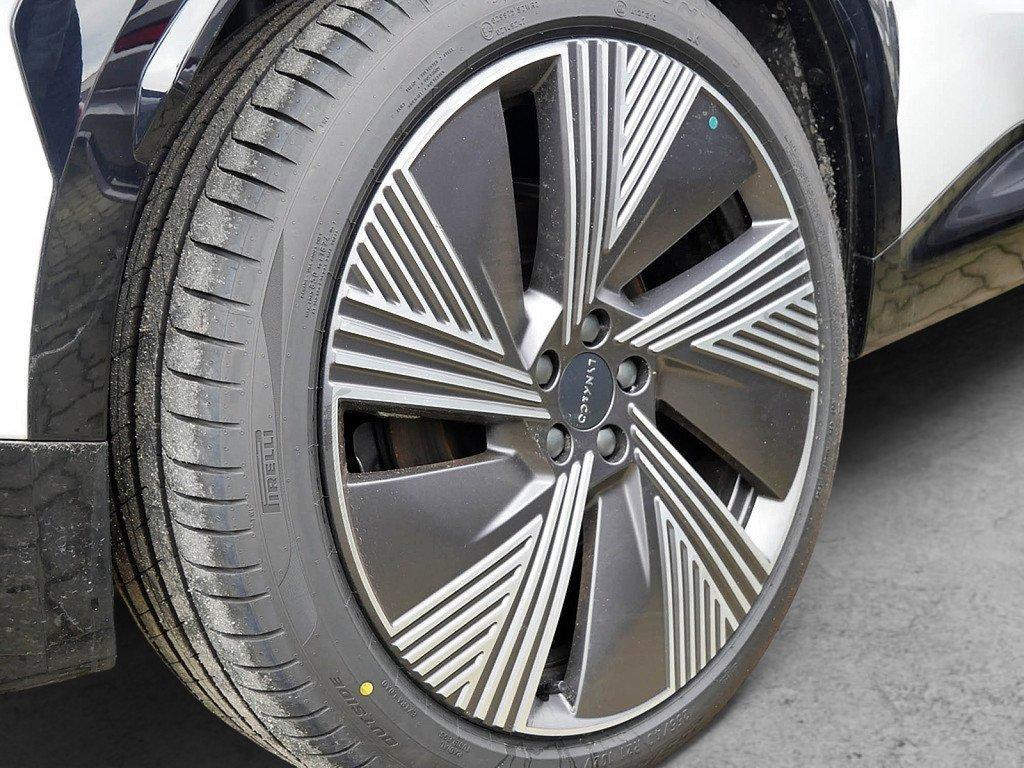Lynk&Co 08