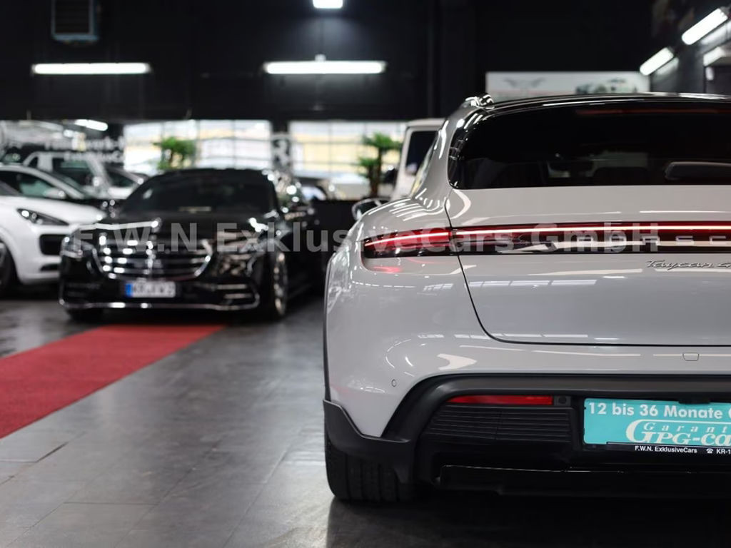 Porsche Taycan