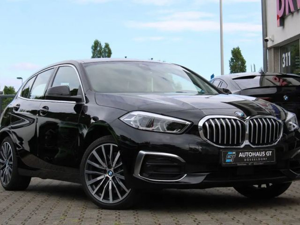 BMW 1 Serie 120 Sport Line Sedan 120i