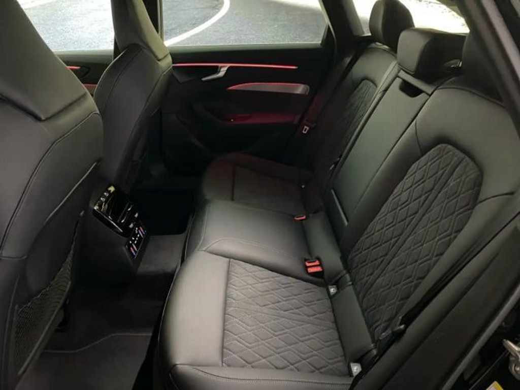 Audi A6 Avant Quattro S-Line Hybride