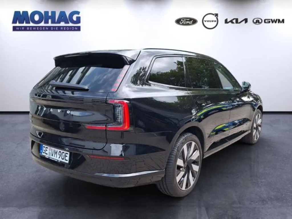 Volvo EX90