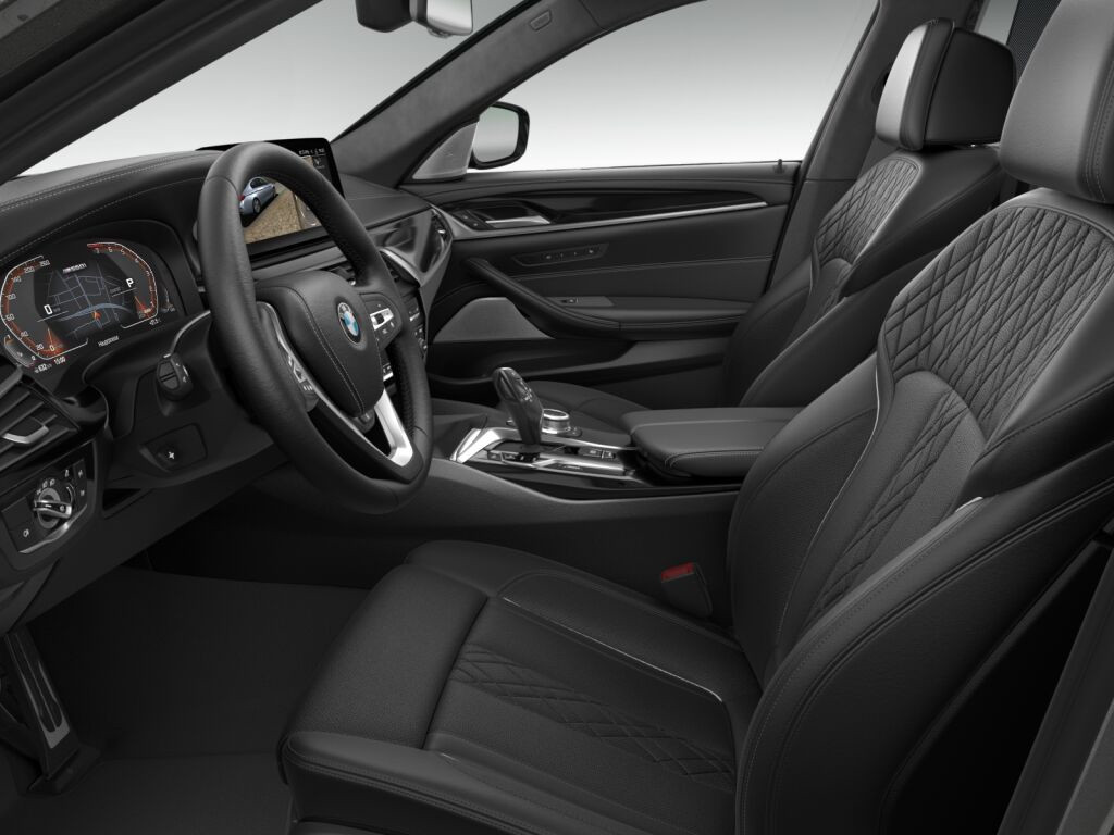 BMW M550