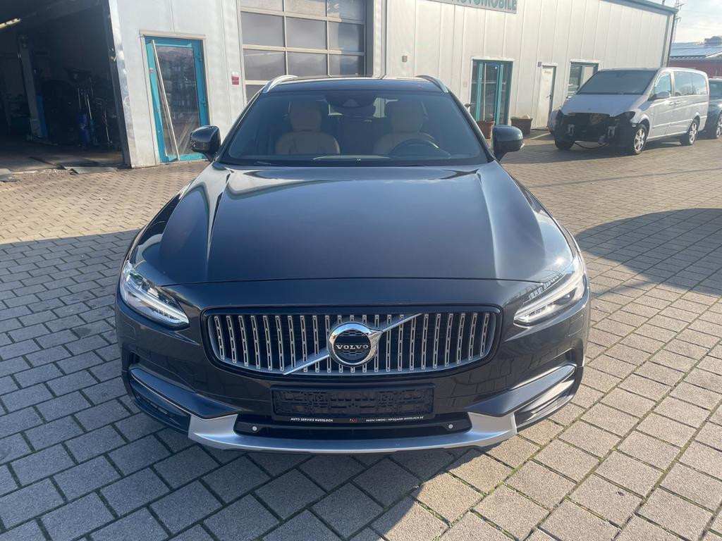 Volvo V90 Cross Country AWD