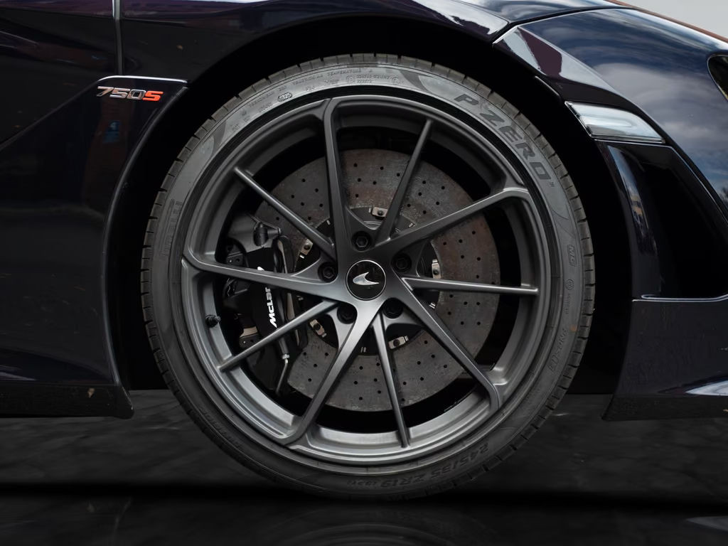 McLaren 750S