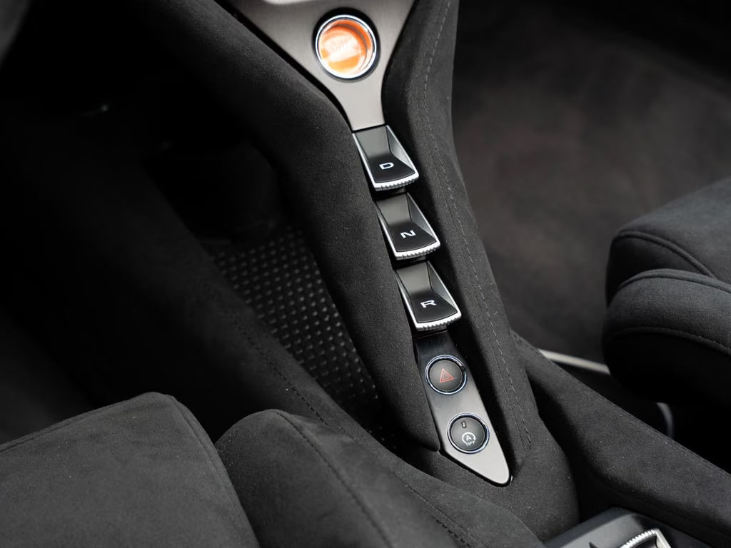 McLaren 750S