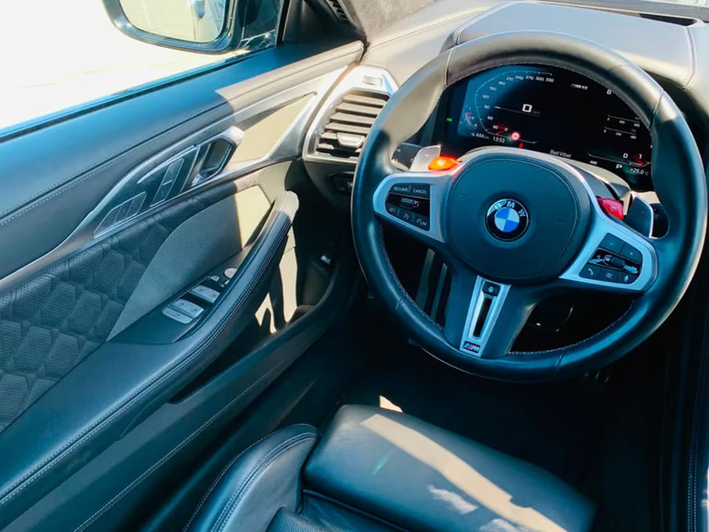 BMW M8