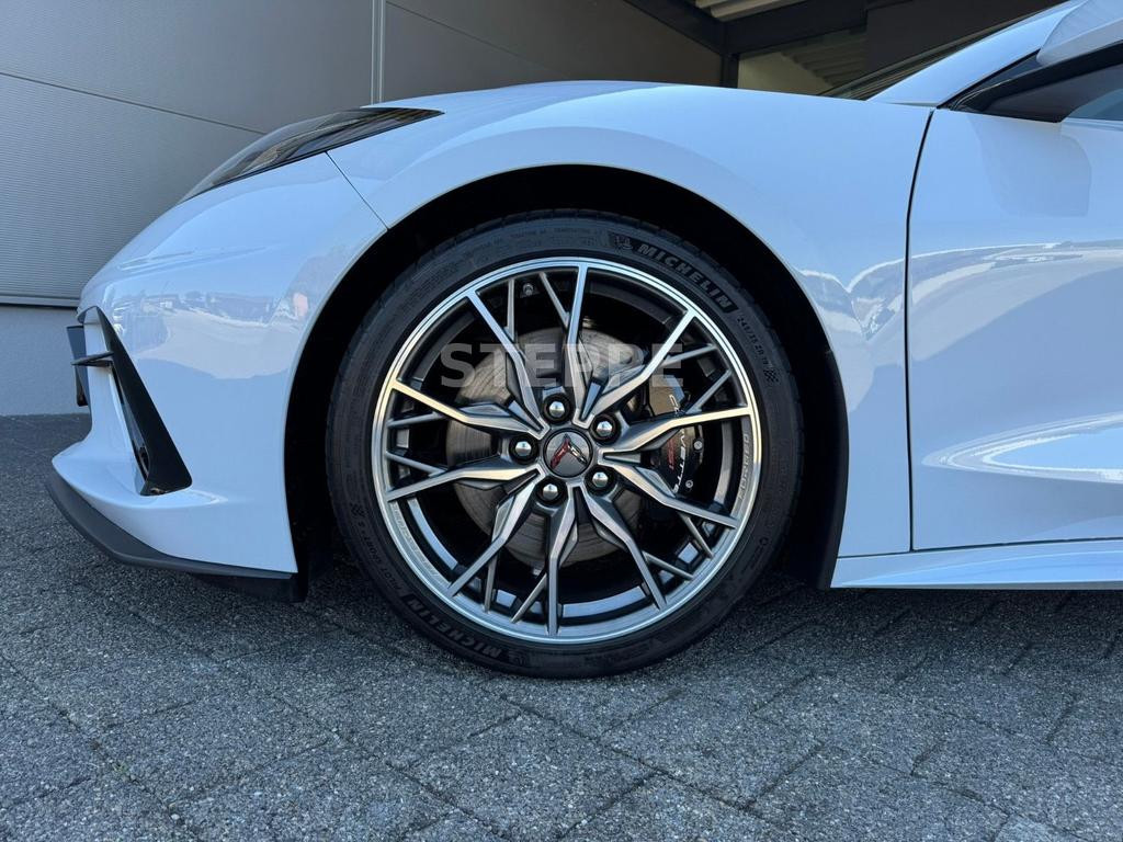 Corvette C8