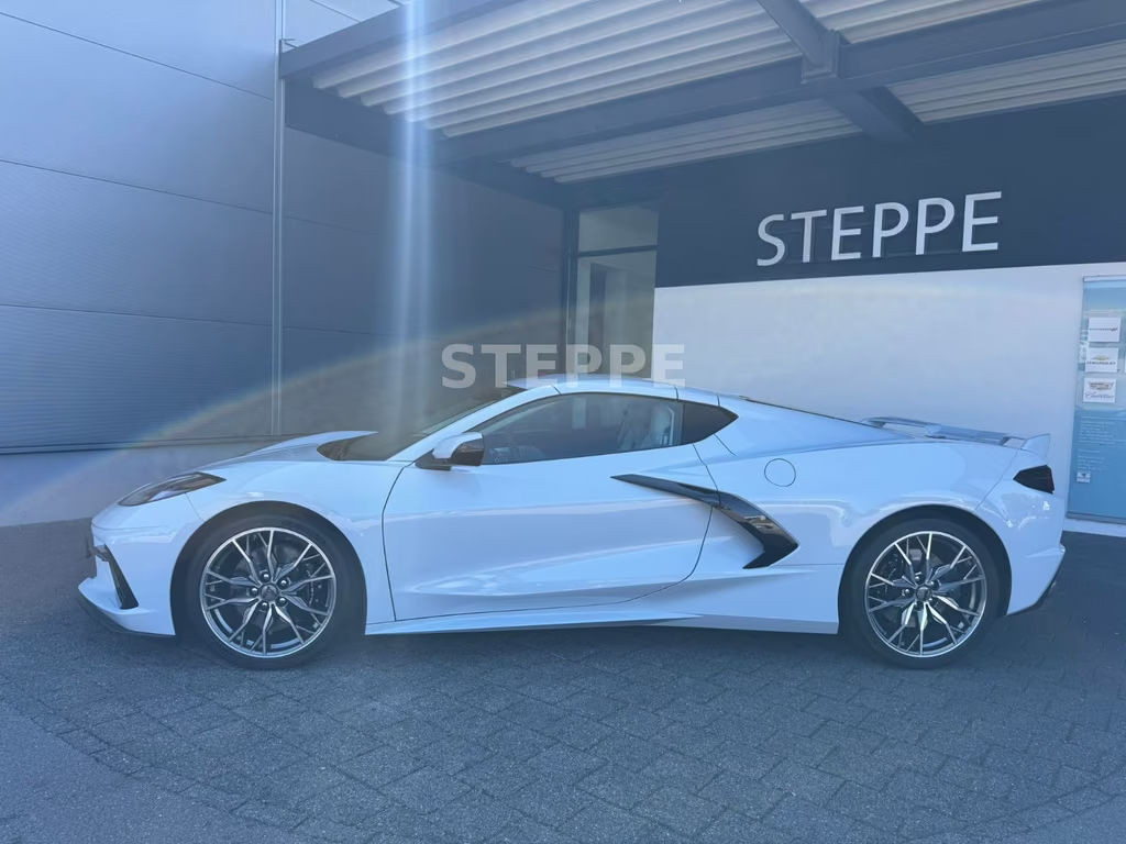 Corvette C8