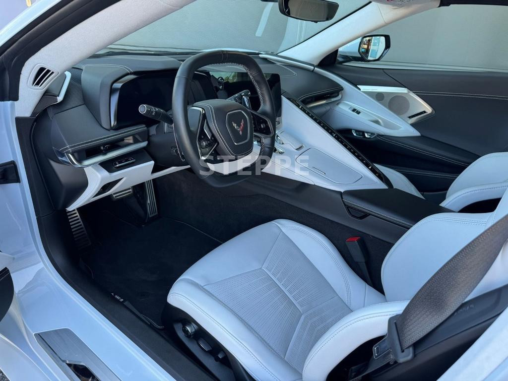 Corvette C8