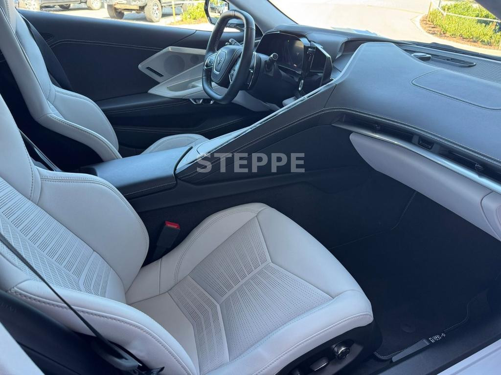 Corvette C8