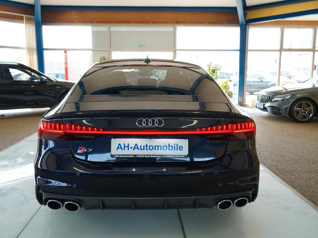 Audi S7