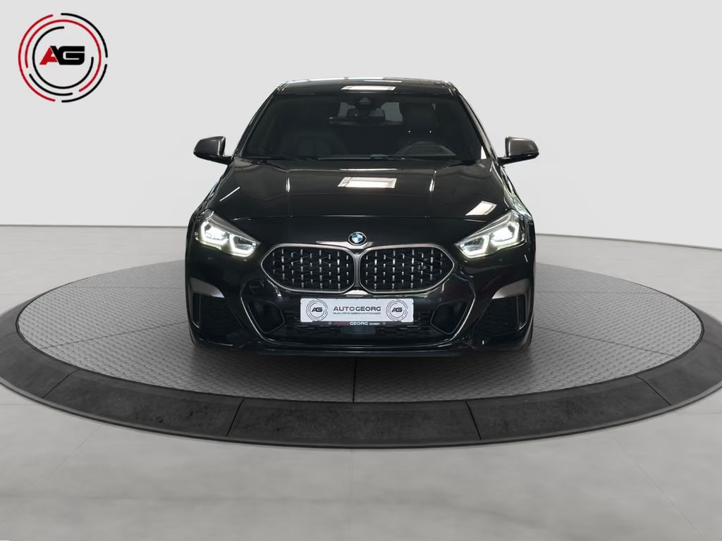 BMW M235