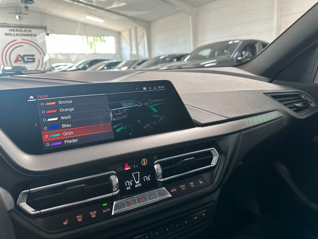 BMW M235