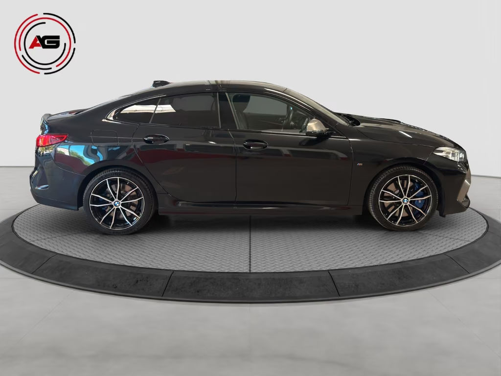 BMW M235