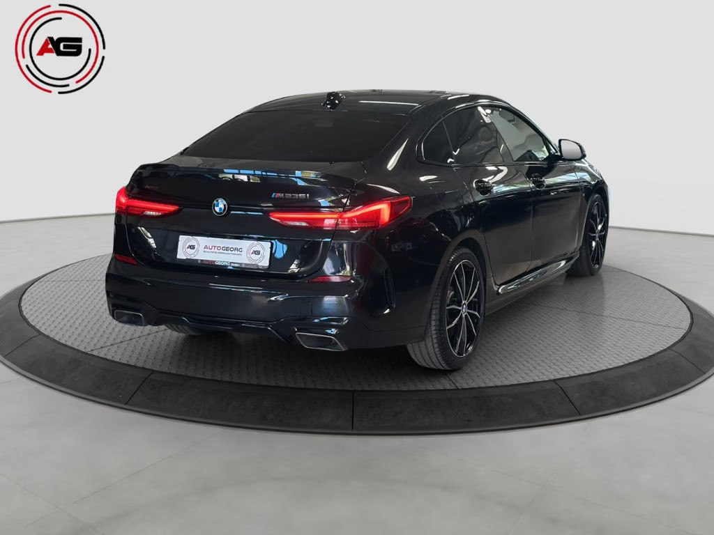 BMW M235