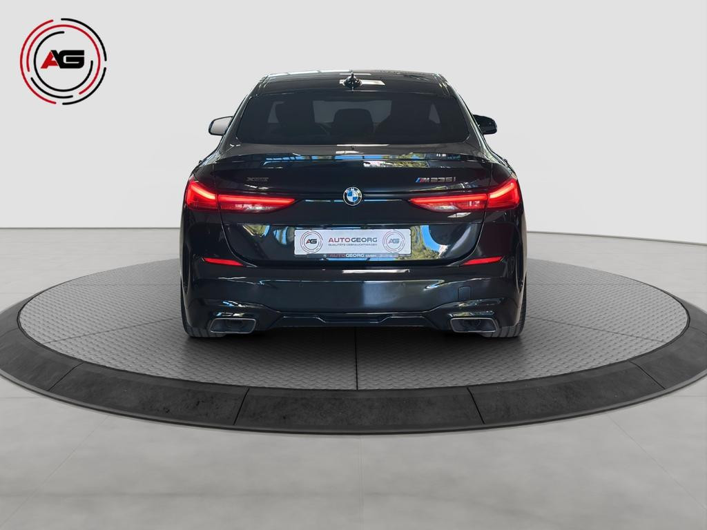 BMW M235