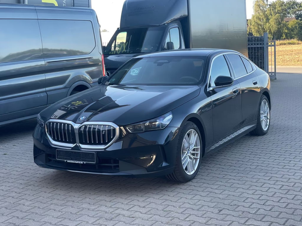 BMW i5