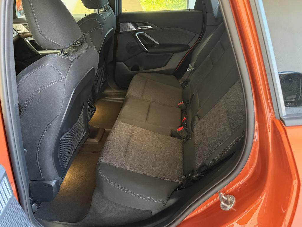 BMW iX1