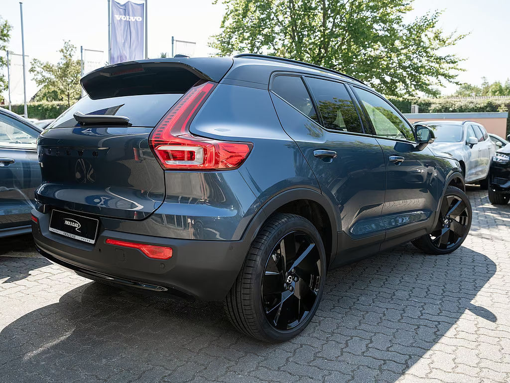 Volvo EX40