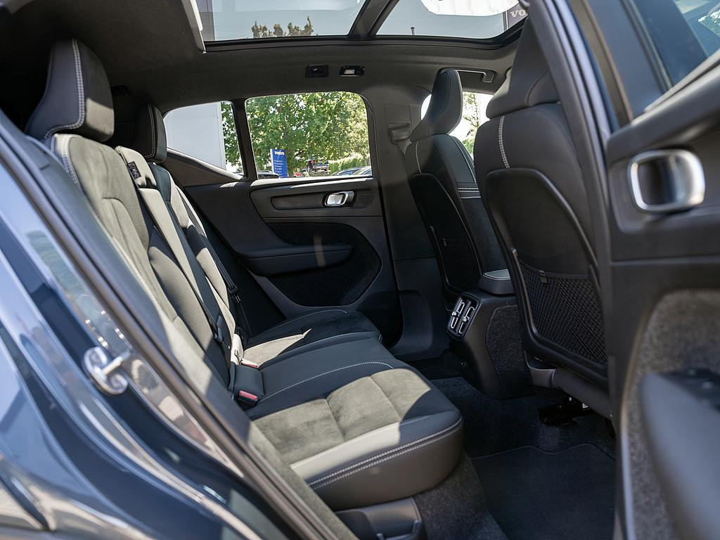 Volvo EX40