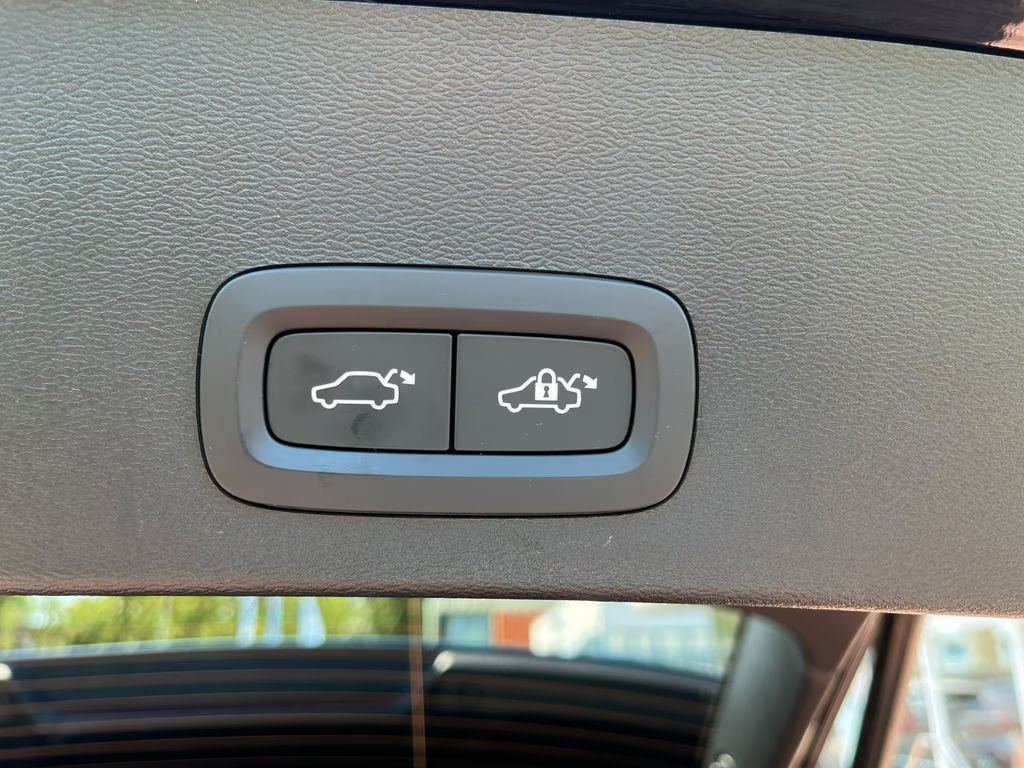 Volvo EX40