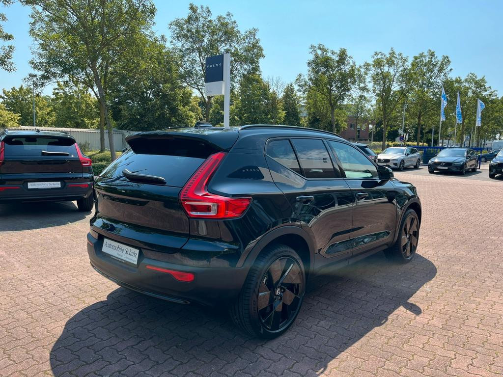 Volvo EX40