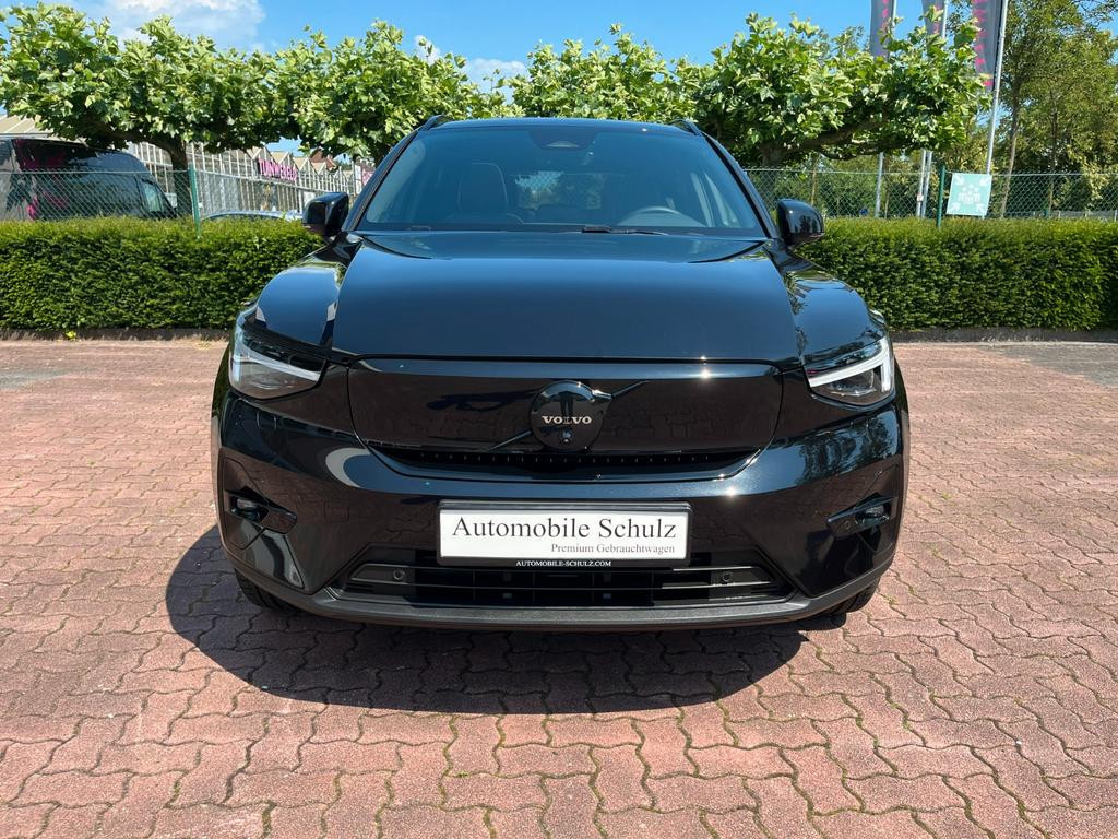 Volvo EX40