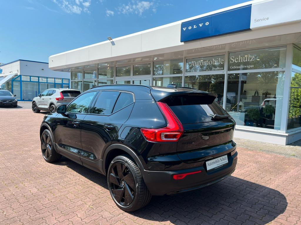 Volvo EX40