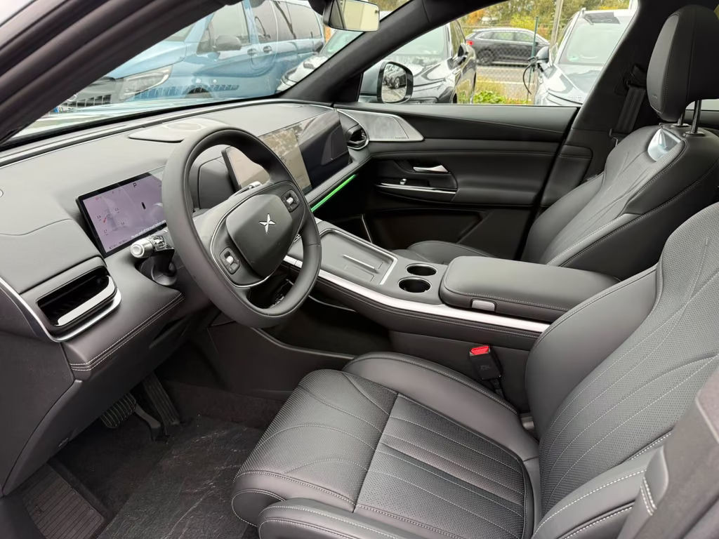 Xpeng G9