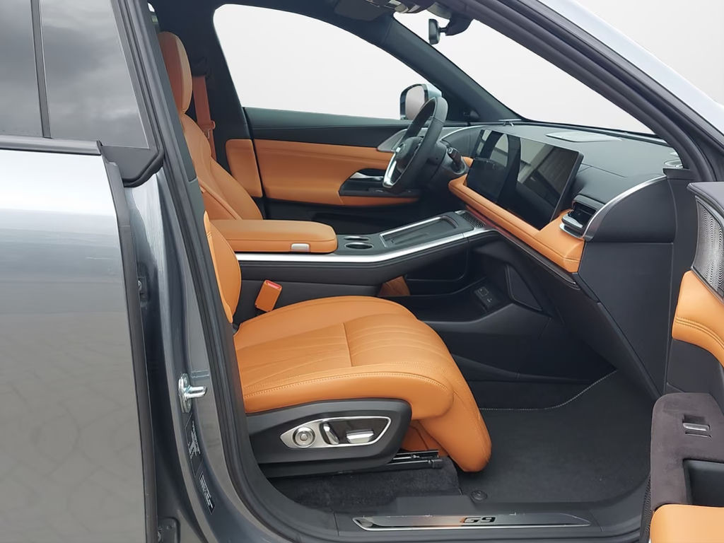 Xpeng G9